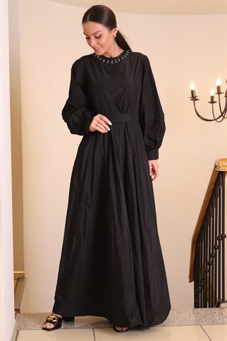 Yakası Taşlı Uzun Kadın Elbise 25028-2Y2
